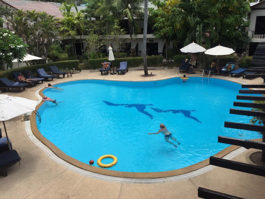 Bamboo Beach Hotel & Spa Patong Exterior photo