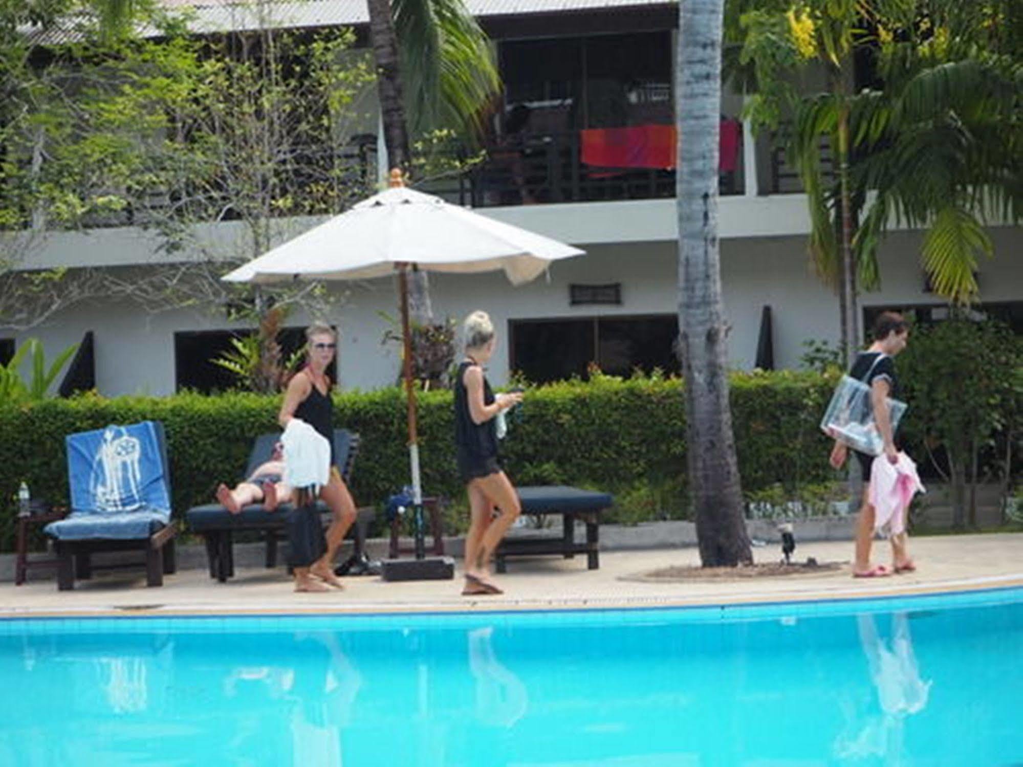Bamboo Beach Hotel & Spa Patong Exterior photo